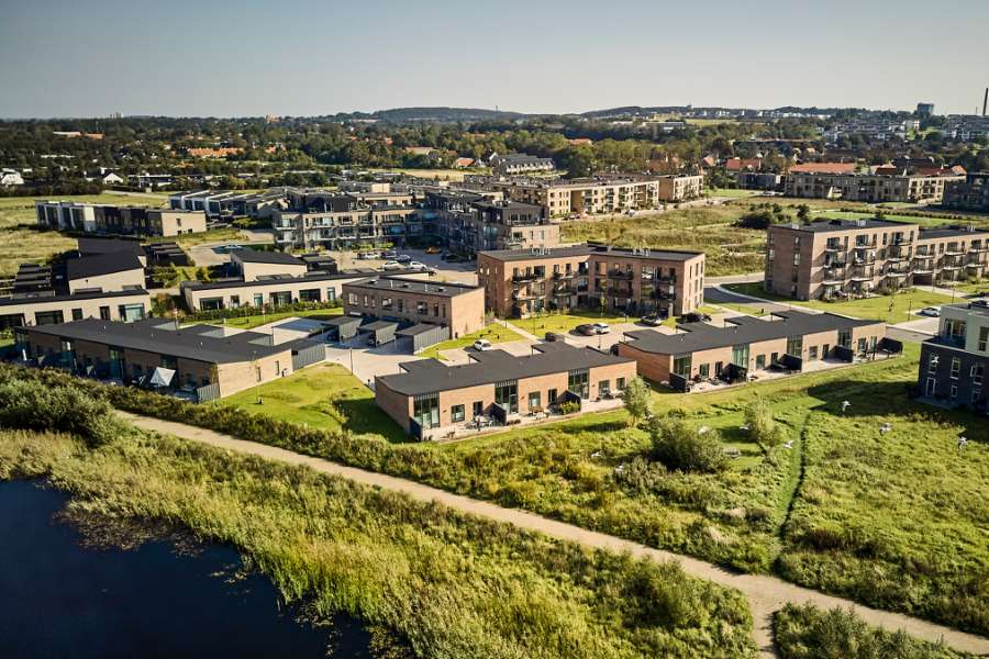 Stålprofiler på rad og rækkehuse, Sofiendal Enge, Poul Anker Bechs Vej 232, 9200 Aalborg SV